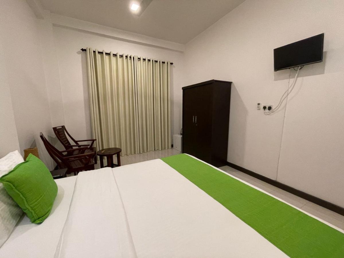 Kithula Boutique Hotel Хіккадува Екстер'єр фото