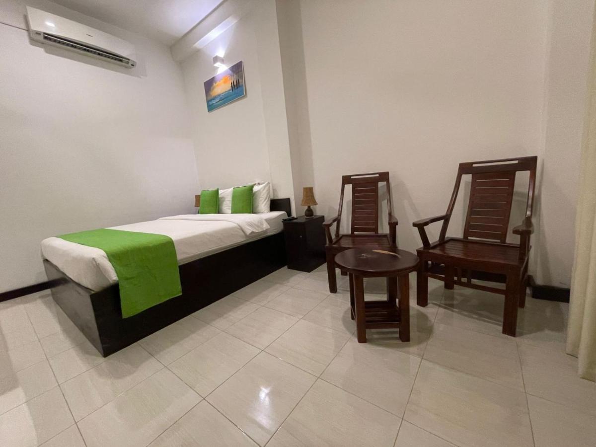 Kithula Boutique Hotel Хіккадува Екстер'єр фото