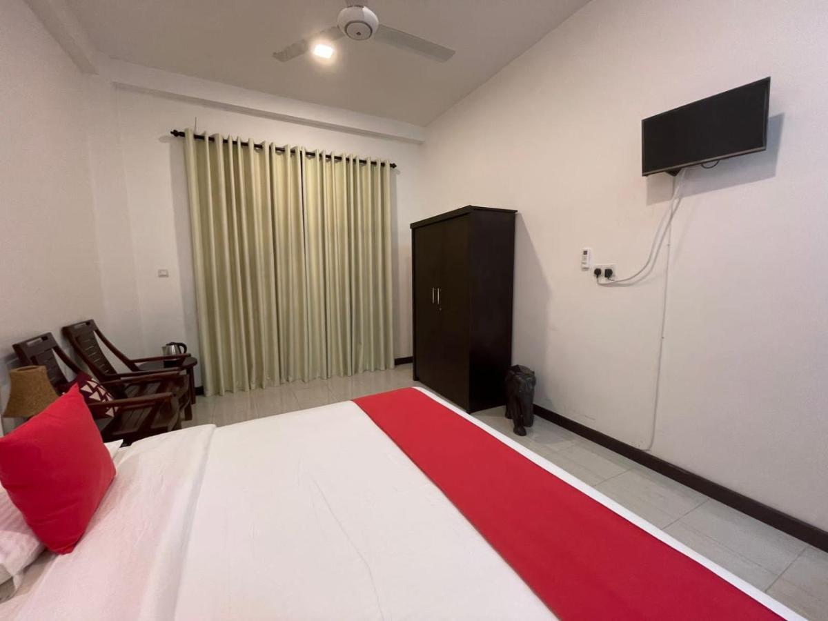 Kithula Boutique Hotel Хіккадува Екстер'єр фото