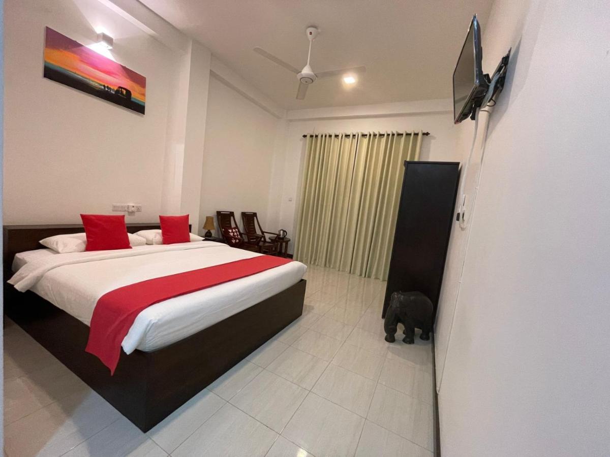 Kithula Boutique Hotel Хіккадува Екстер'єр фото