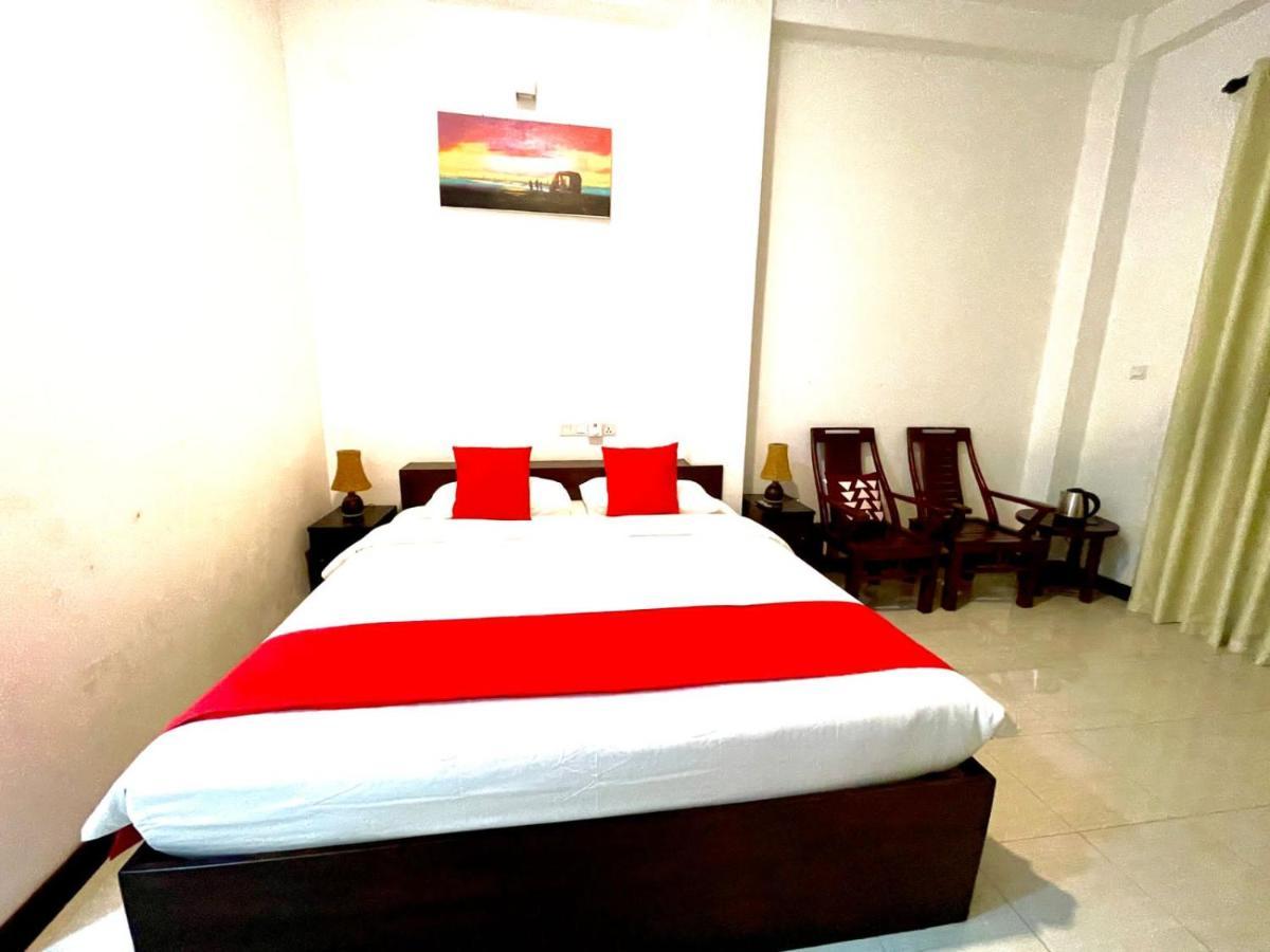 Kithula Boutique Hotel Хіккадува Екстер'єр фото